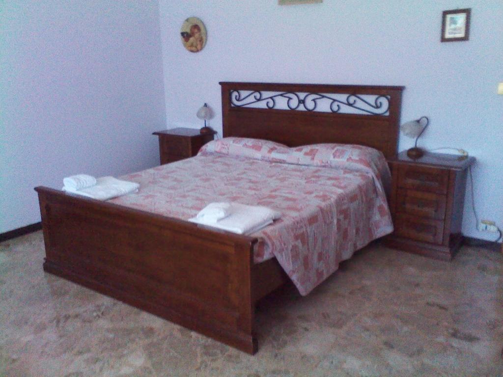 Casa Giordano Bed and Breakfast Mombello Monferrato Værelse billede